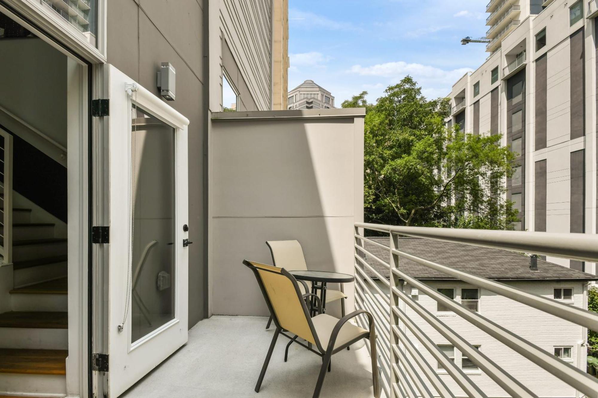 Stupendous Heart Of Piedmont Park Two Story Loft *