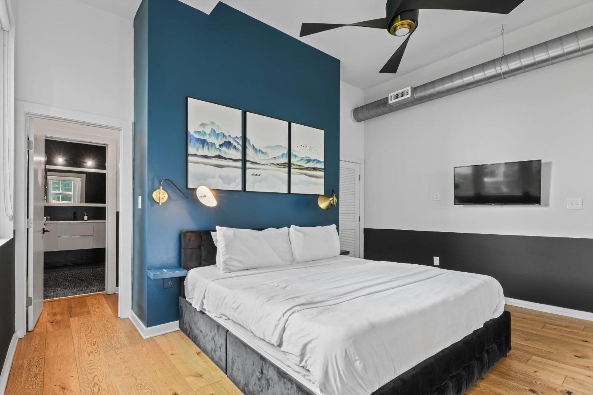 Stupendous Heart Of Piedmont Park Two Story Loft Apartment