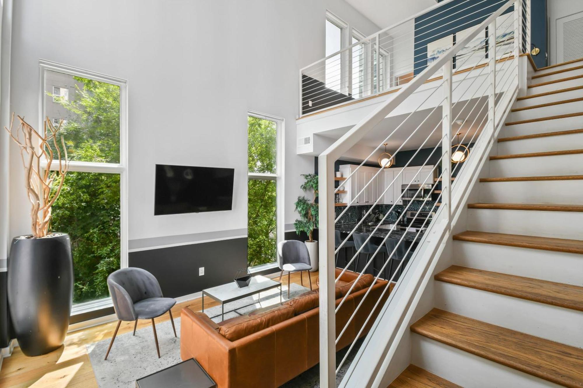 Stupendous Heart Of Piedmont Park Two Story Loft Apartment *