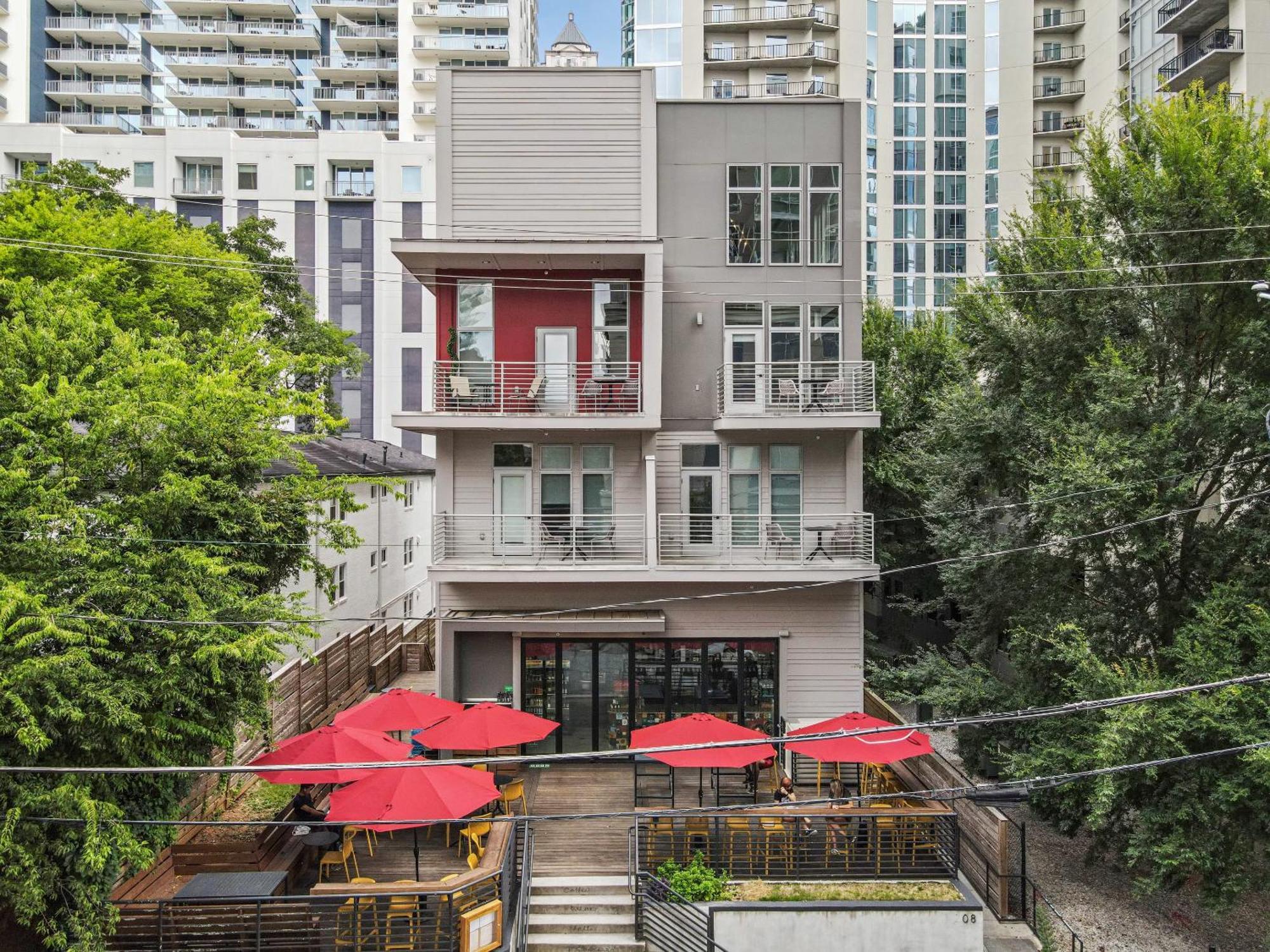 Apartment Stupendous Heart Of Piedmont Park Two Story Loft