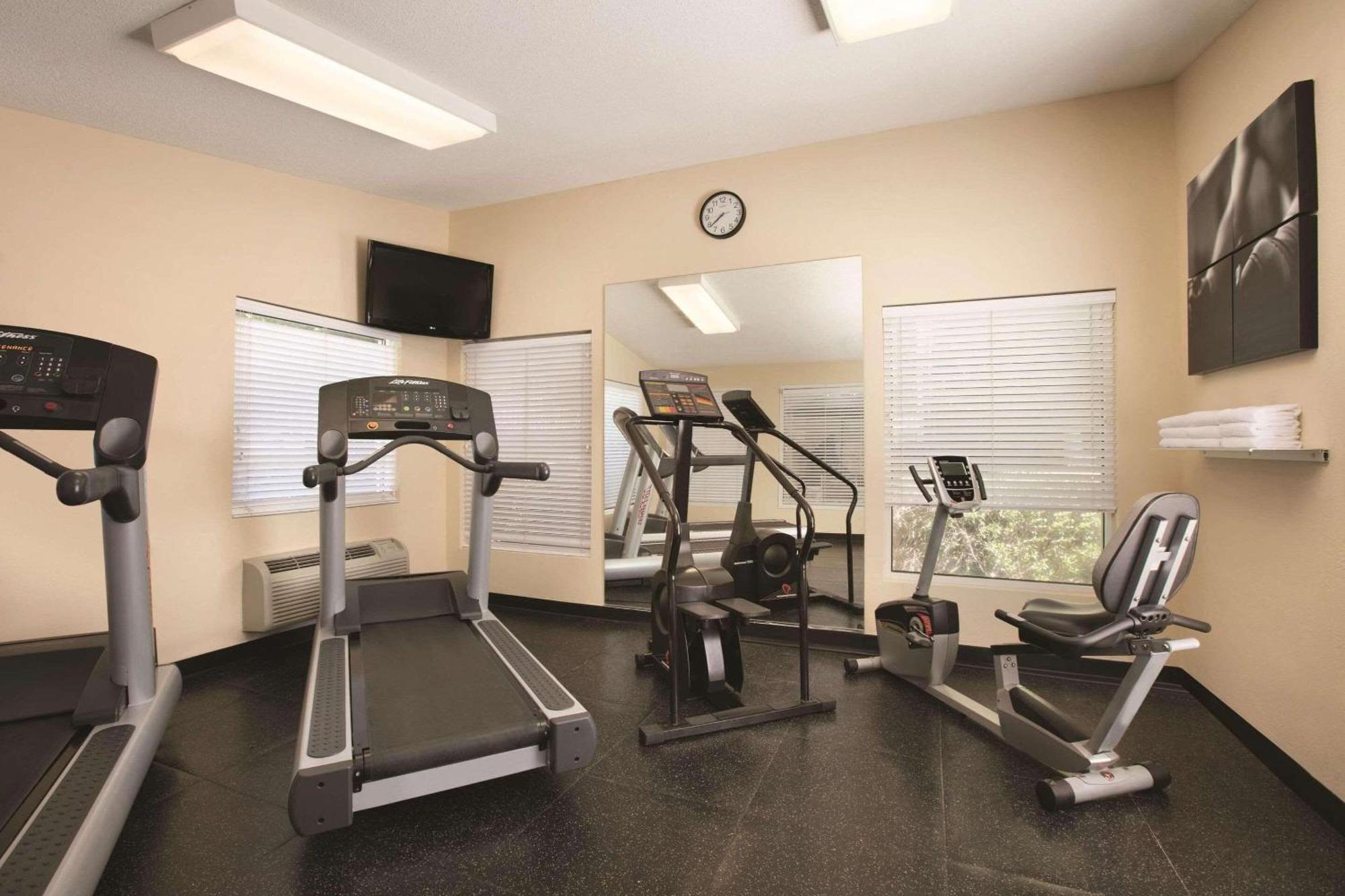Hotel Country & By Radisson, Atlanta Airport North, Ga 3*