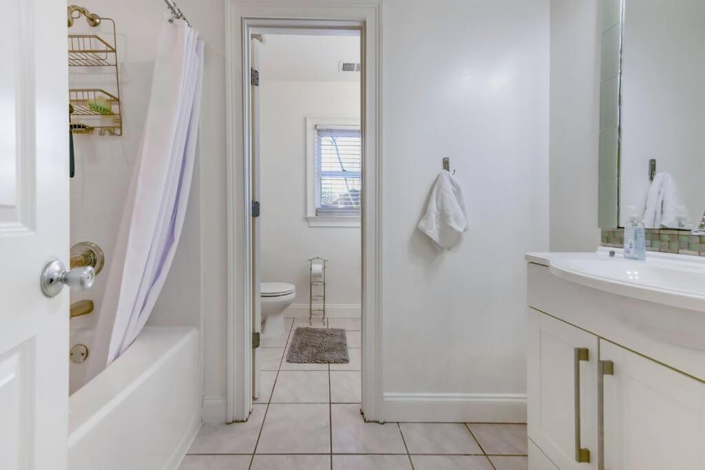 Amazing Location Spacious House Atlanta