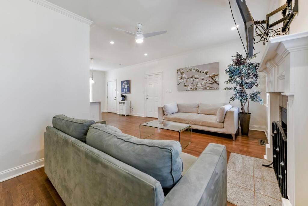 Amazing Location Spacious House Villa *