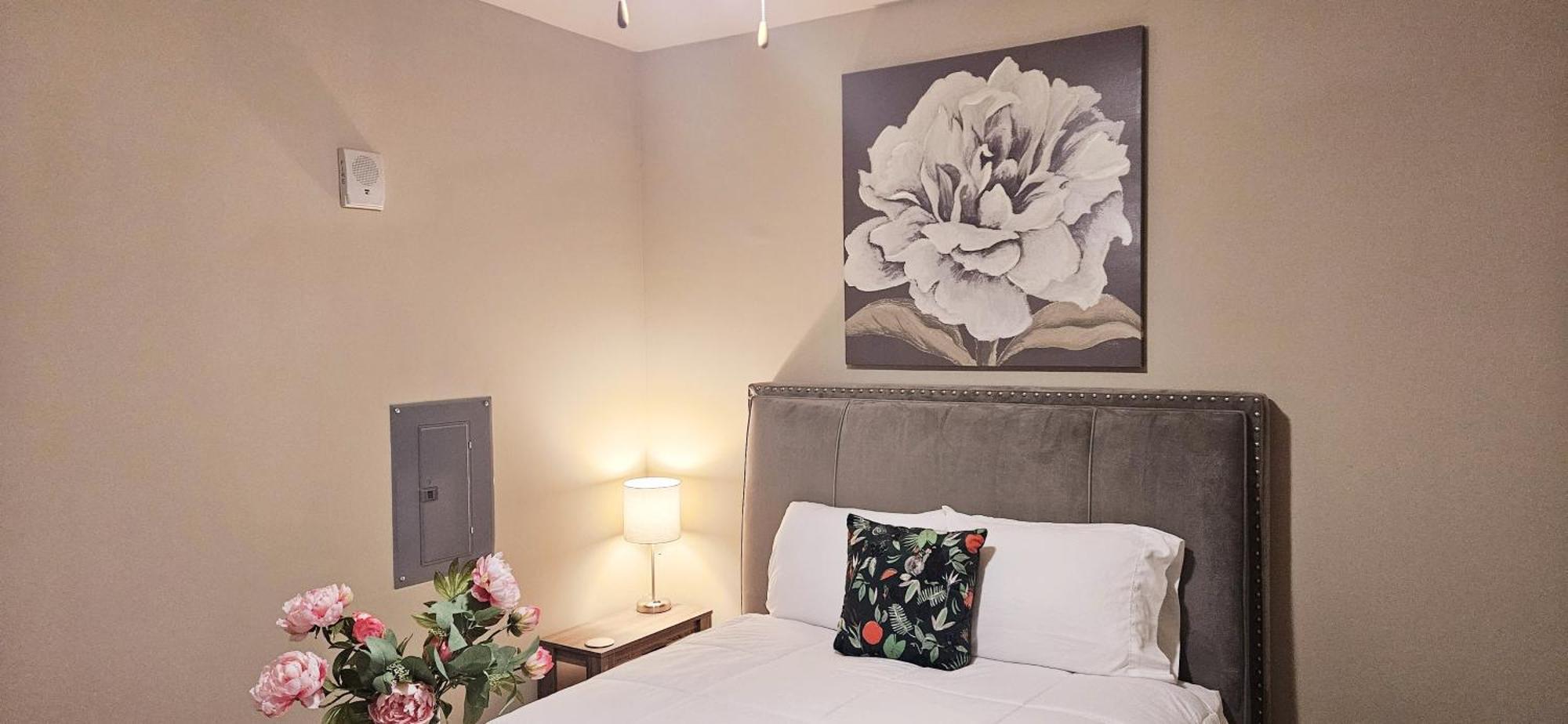 Buckhead Style Apartment *