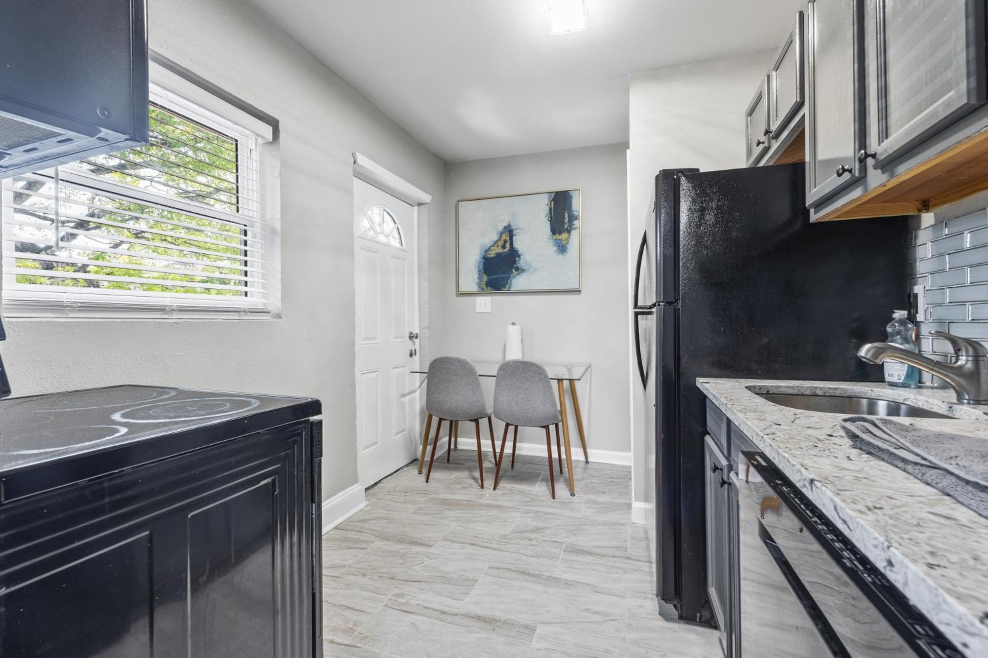 Holiday home 5mins To Mercedes-benz Stadium & Parking