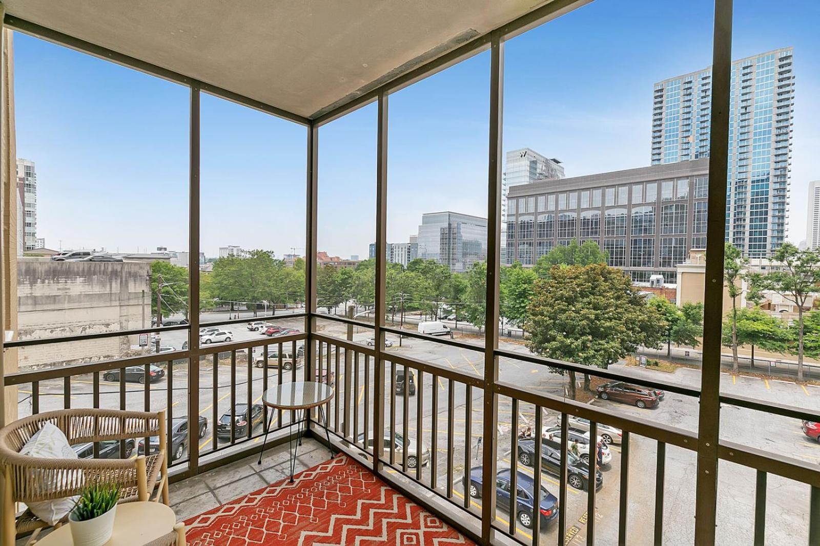 Downtown 1 Bedroom High Rise With Balcony Atlanta