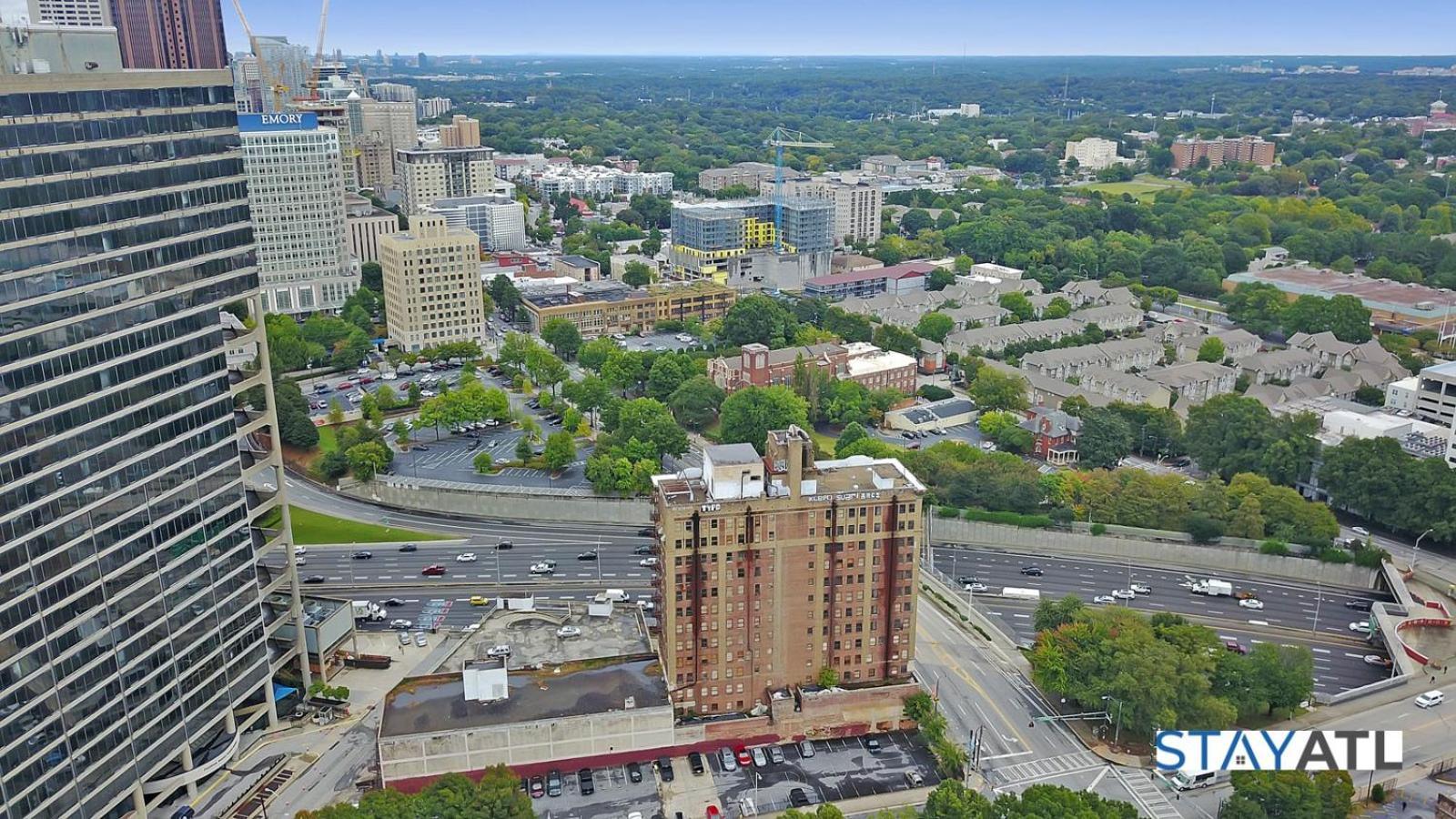 Downtown 1 Bedroom High Rise With Balcony Holiday home
