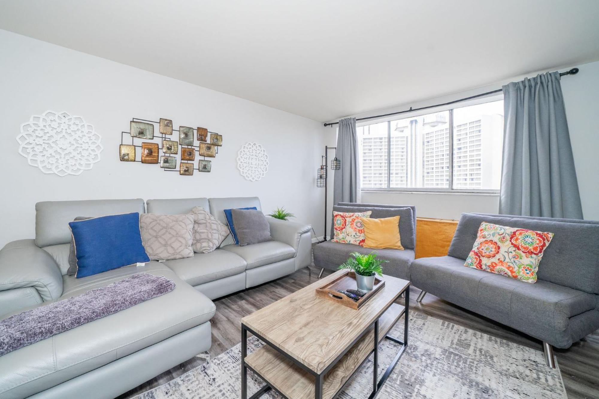 Welcoming Barn, 2 Bedroom & 1 Bath & Parking Atlanta