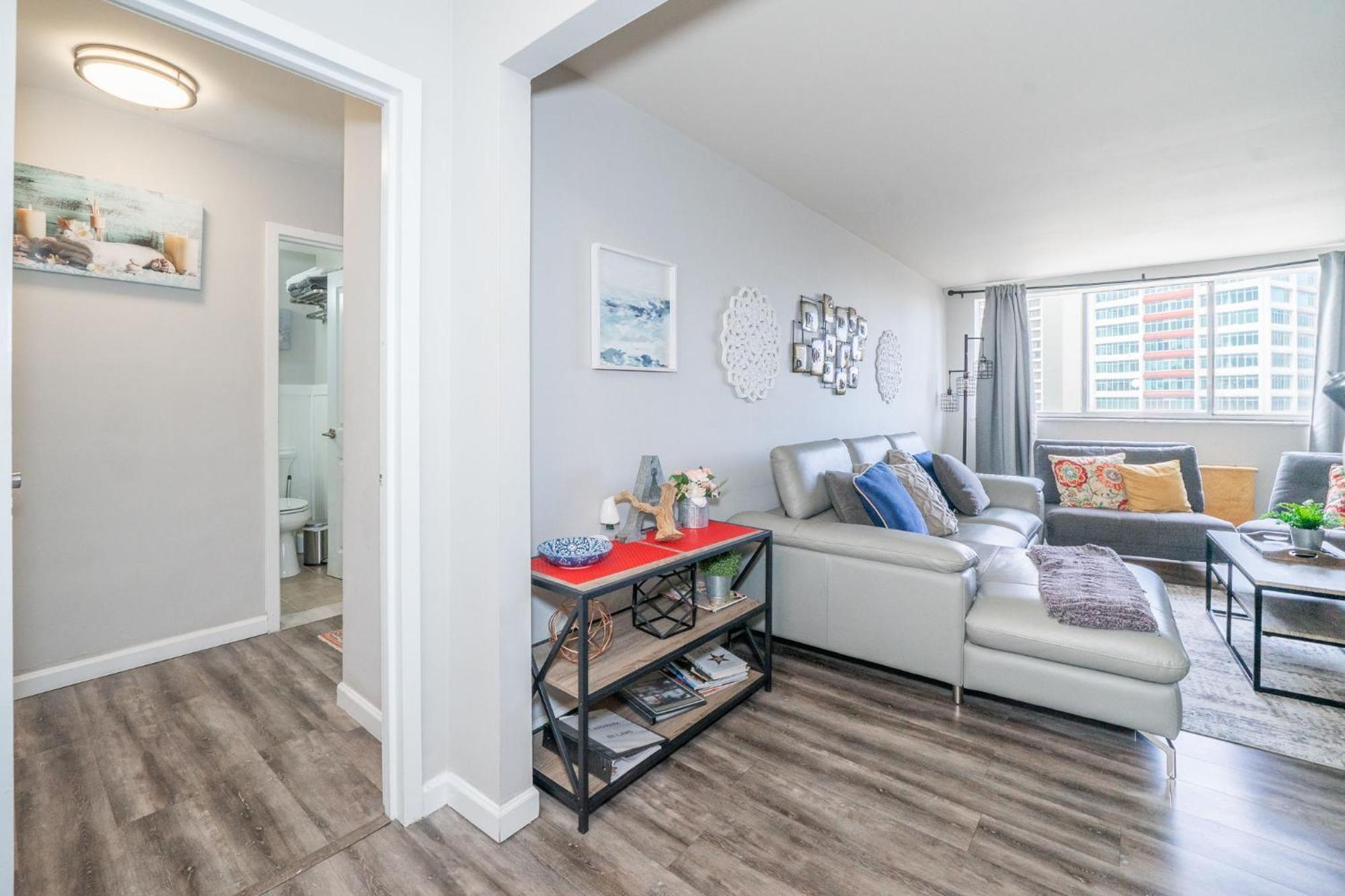 Apartment Welcoming Barn, 2 Bedroom & 1 Bath & Parking