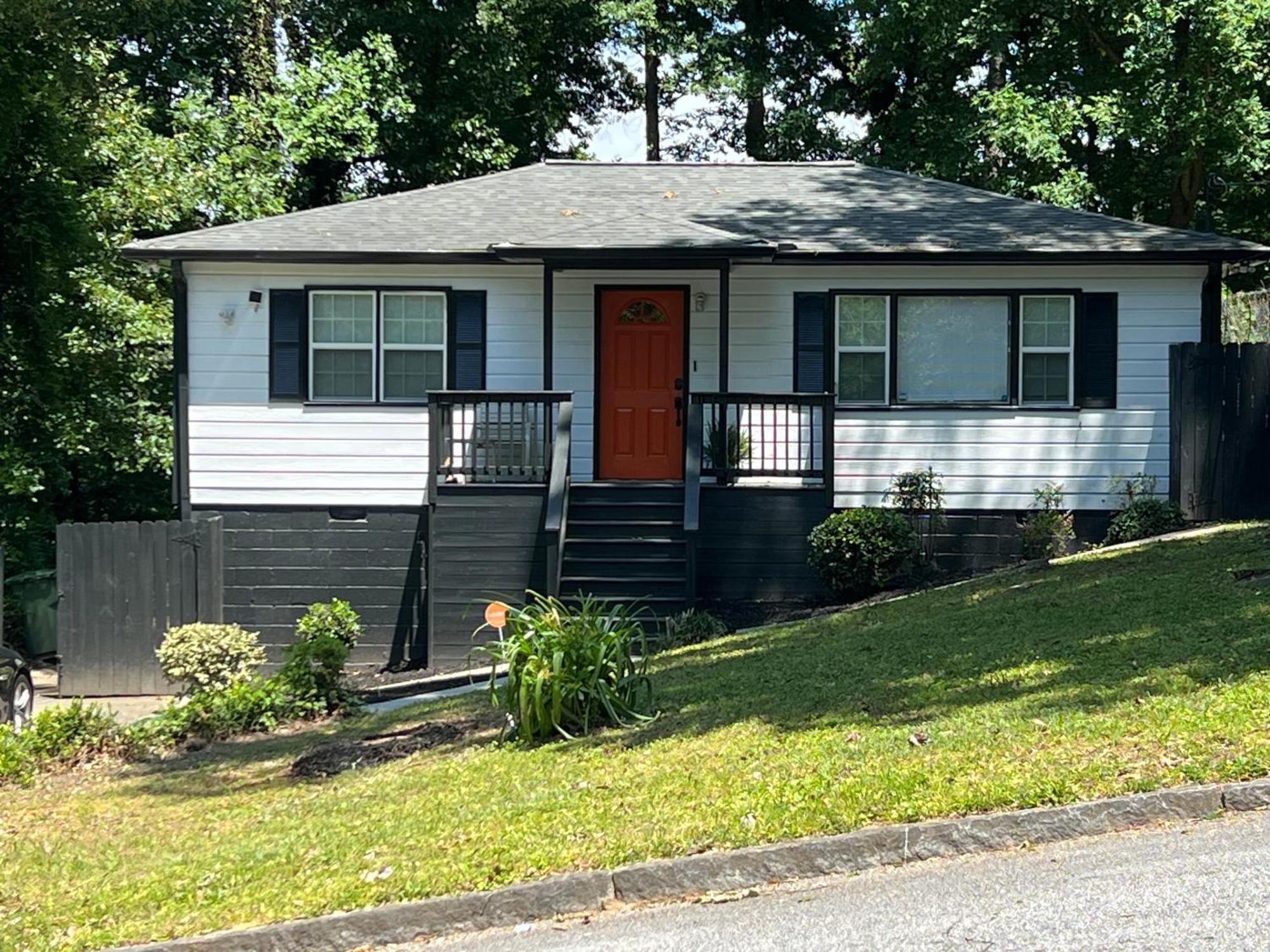 Cozy Family Getaway - Half Acre, Fireplace, Bbq Holiday home Atlanta