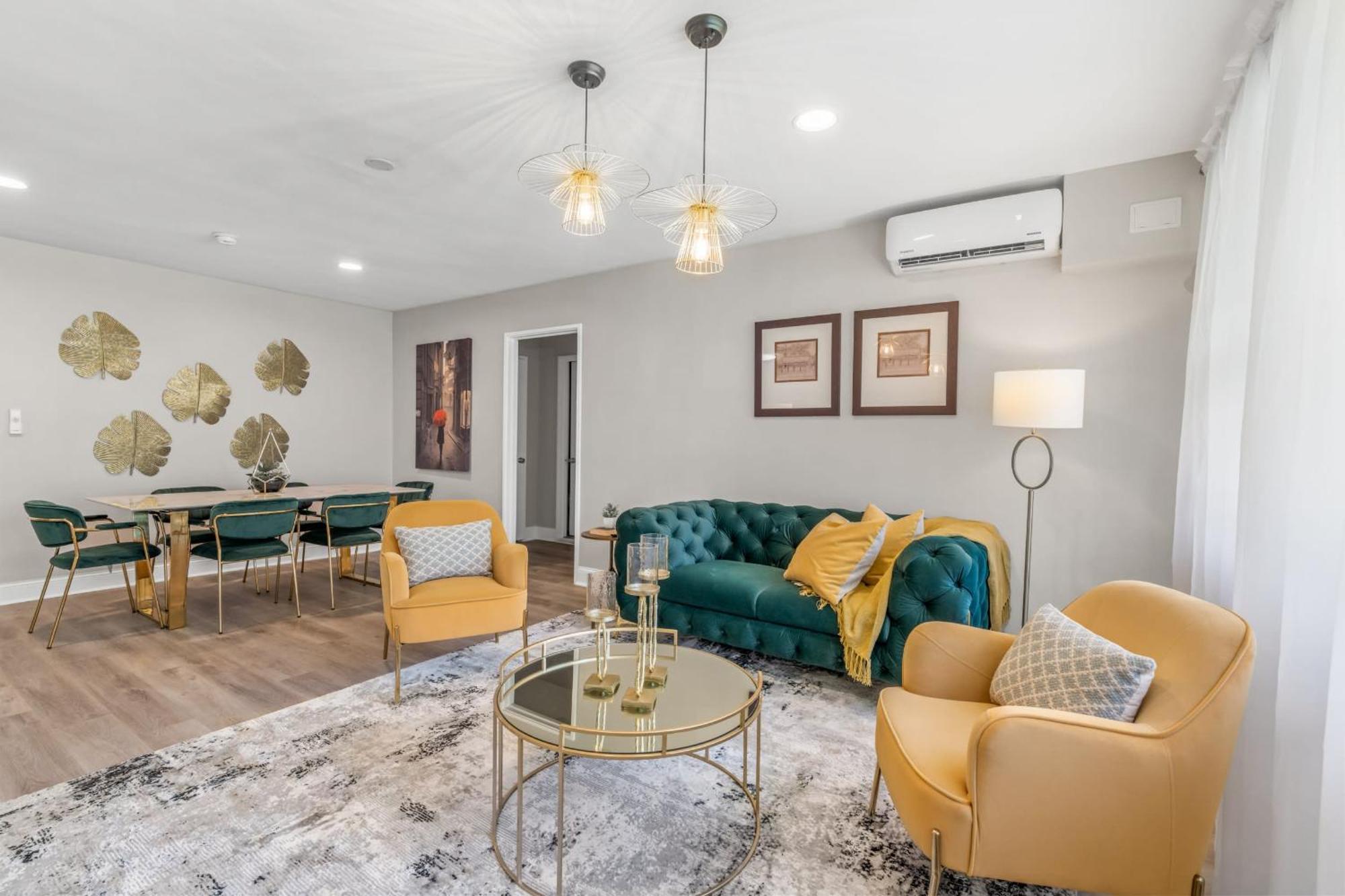 Apartment House At Phipps Atlanta