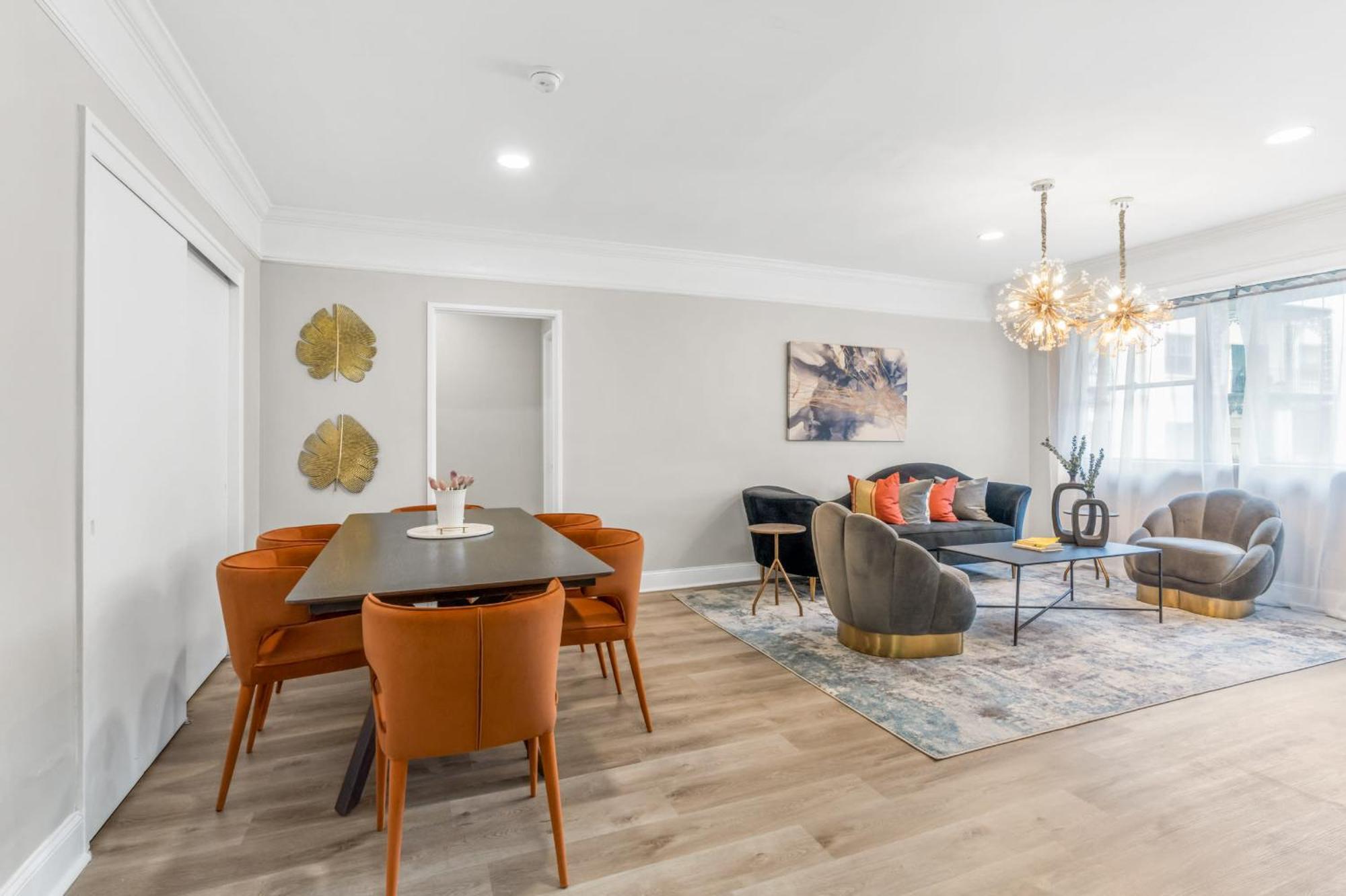 House At Phipps Apartment *