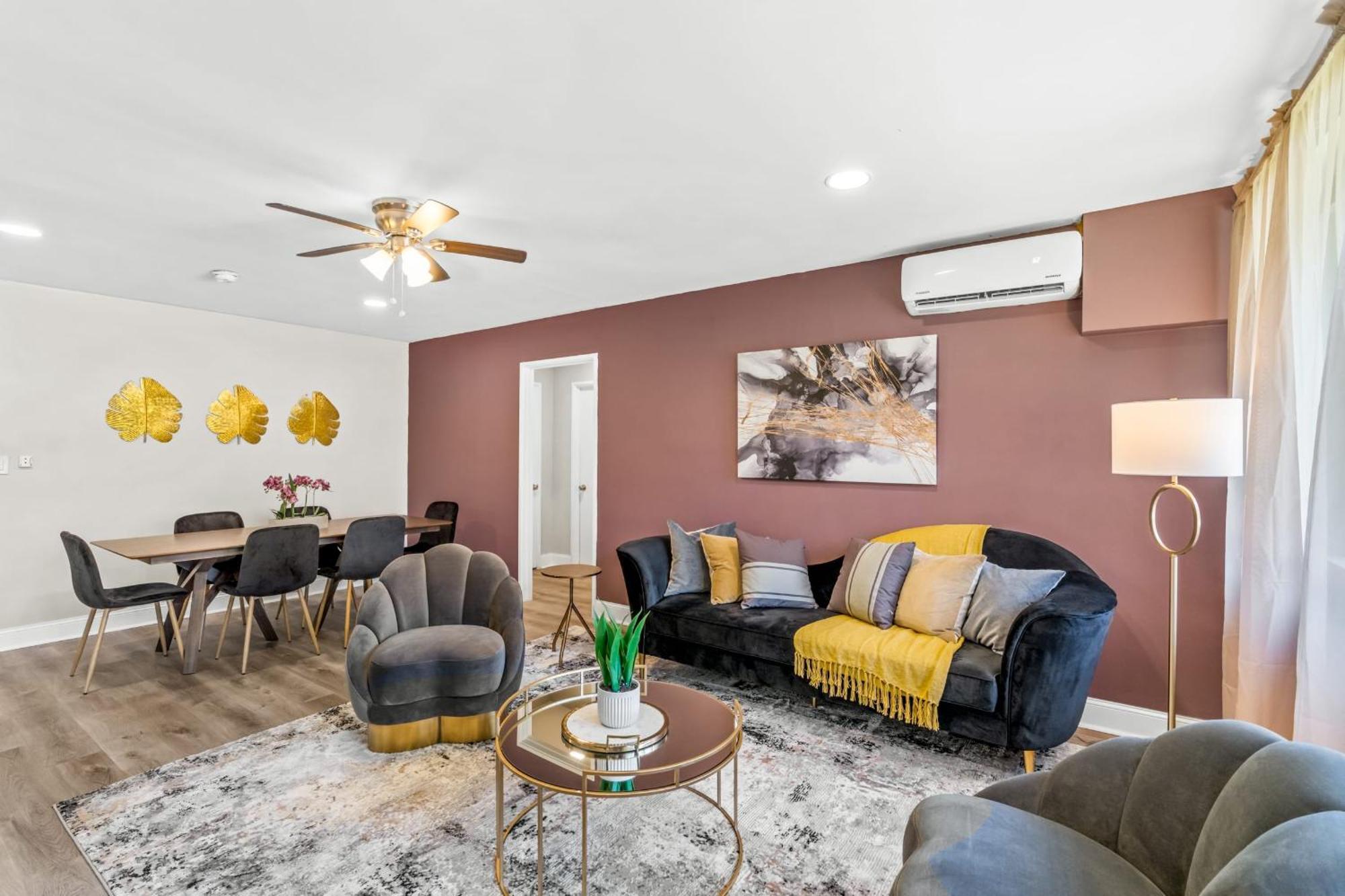 Apartment House At Phipps *