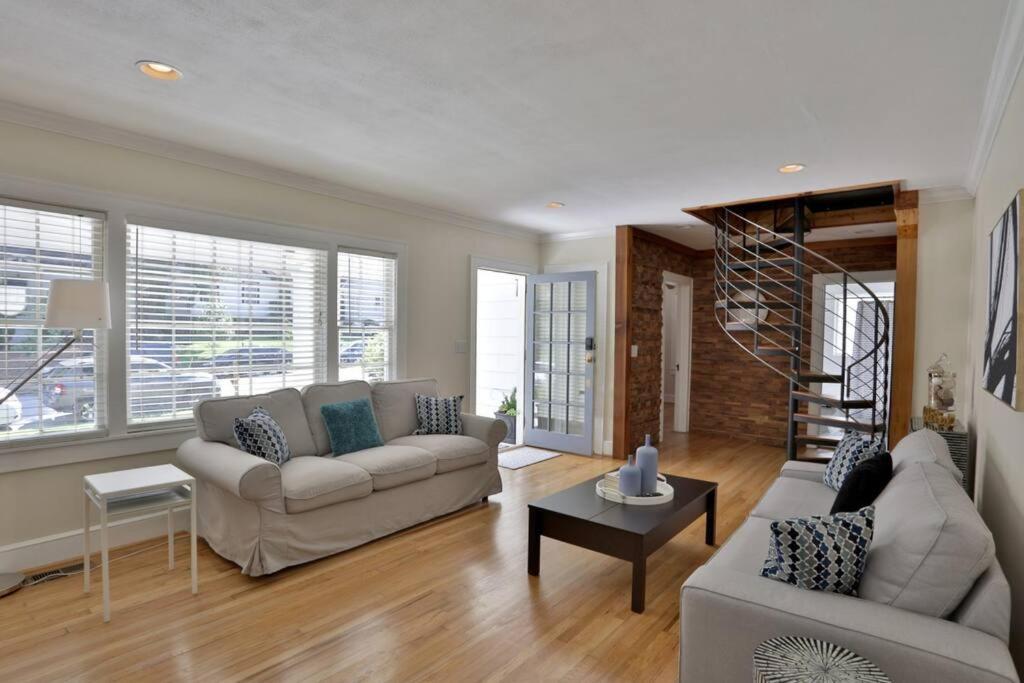 Gem In Midtown 4bedroom Home-11 Holiday home