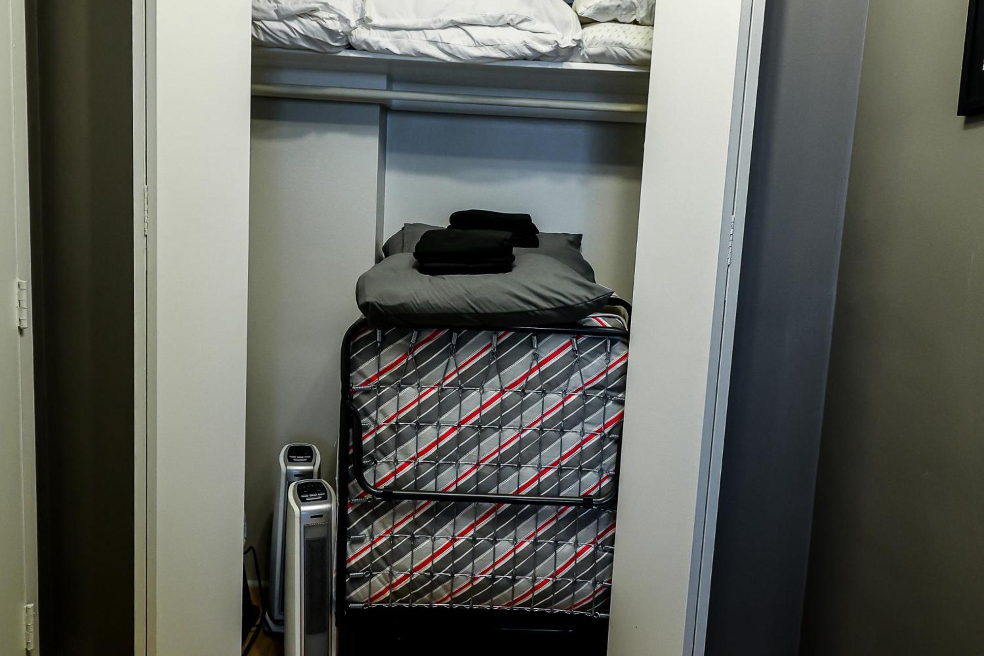 Perfect Dtwn 2 Bed With Cali King Bed And Gym *