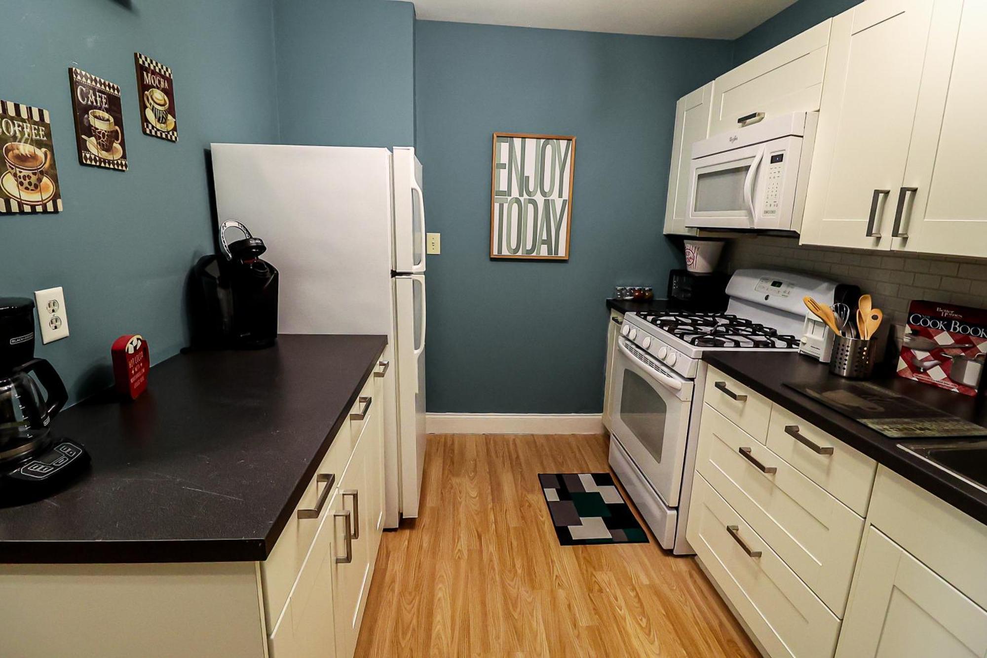 Perfect Dtwn 2 Bed With Cali King Bed And Gym