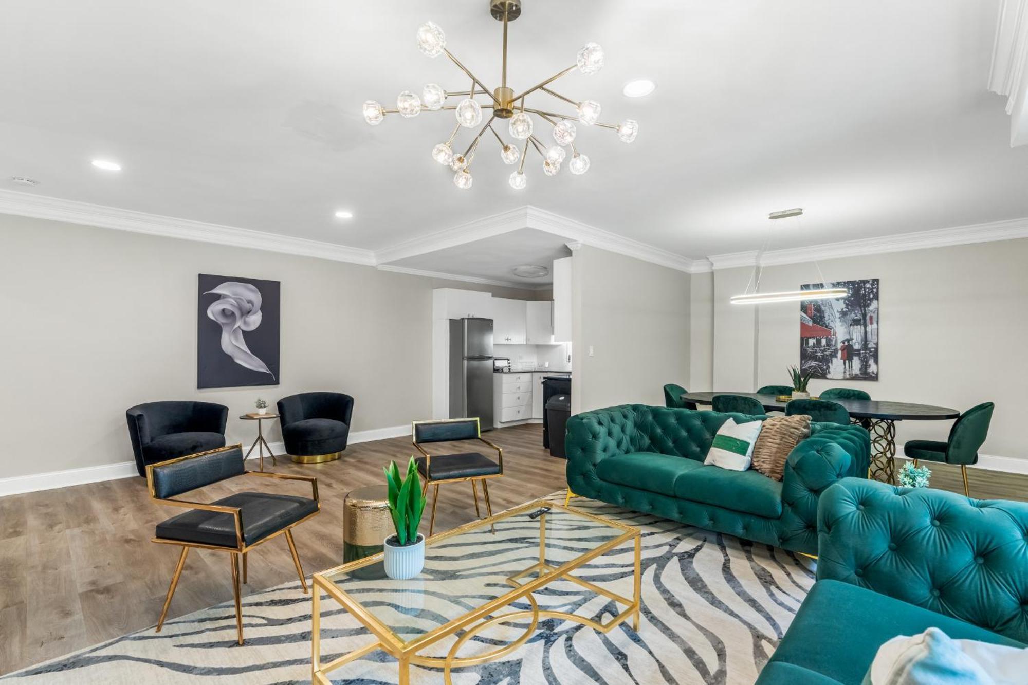 Apartment House At Phipps Atlanta