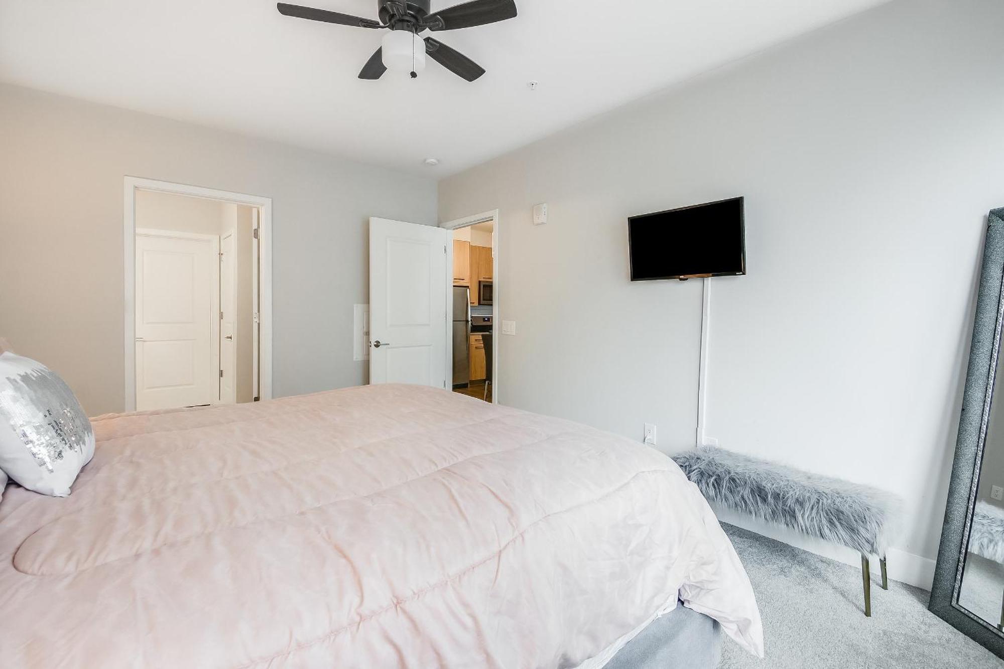 Modern Getaway Minutes From Truist Park! Atlanta