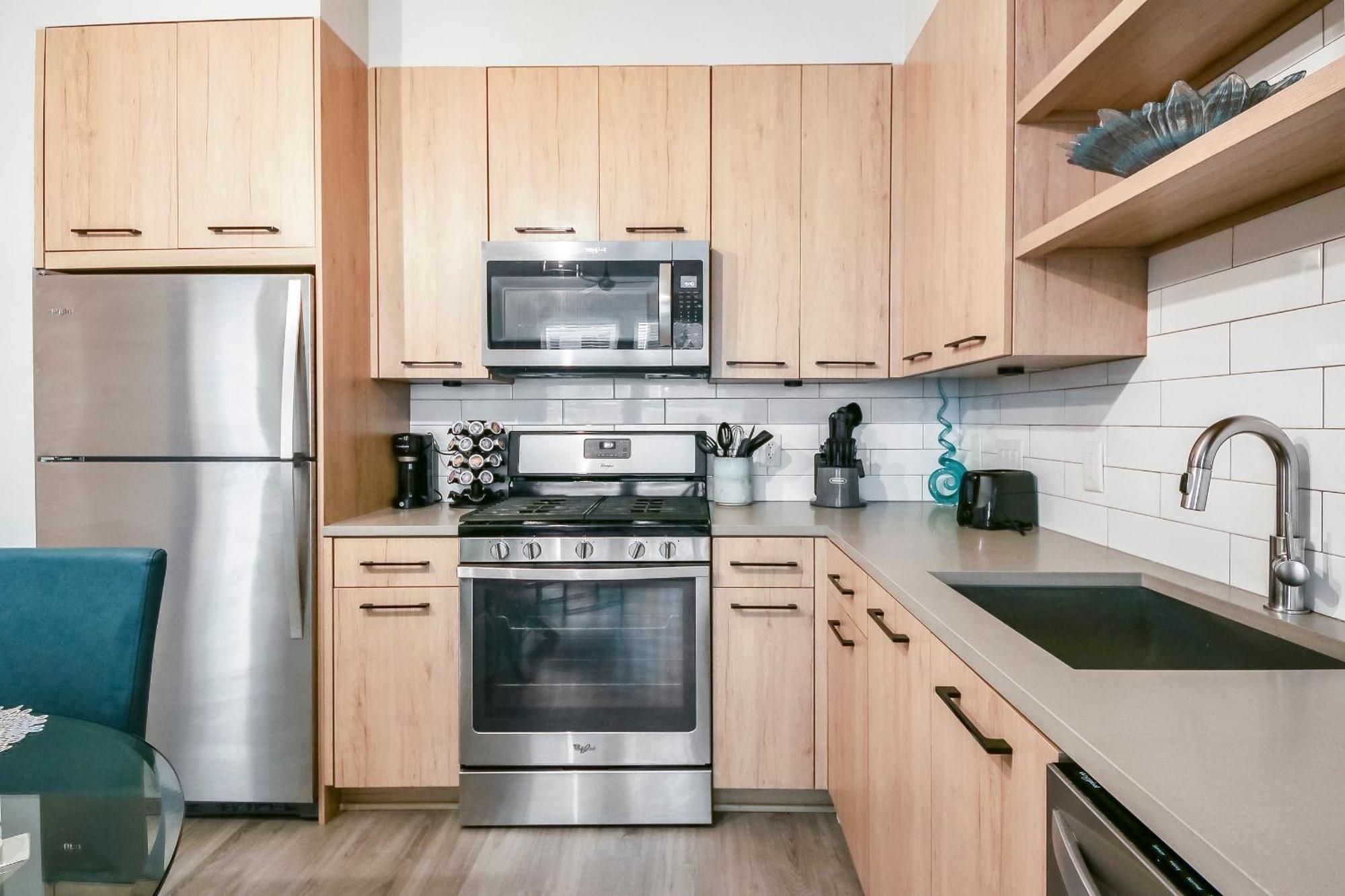 Apartment Modern Getaway Minutes From Truist Park! *