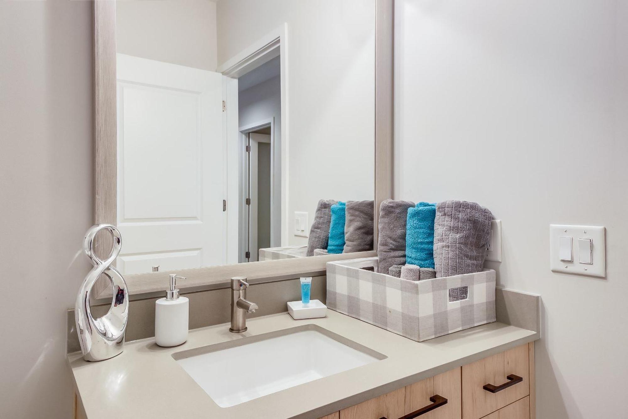 Modern Getaway Minutes From Truist Park! *