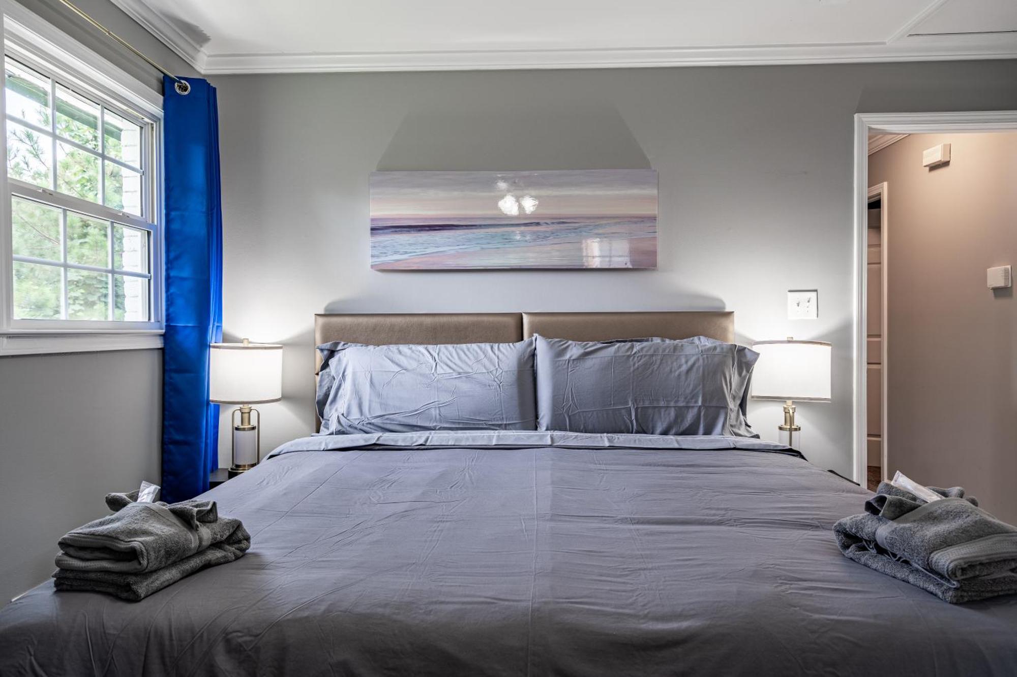 Homely & Alluring 5 Bedrooms In By Deity *