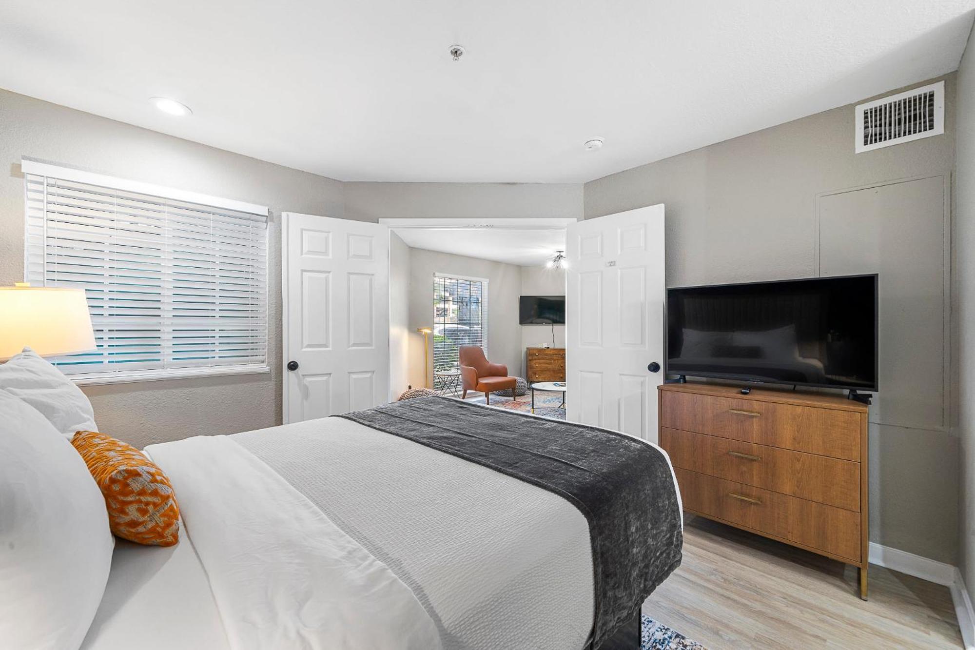 Apartment Prime Buckhead Chic In *