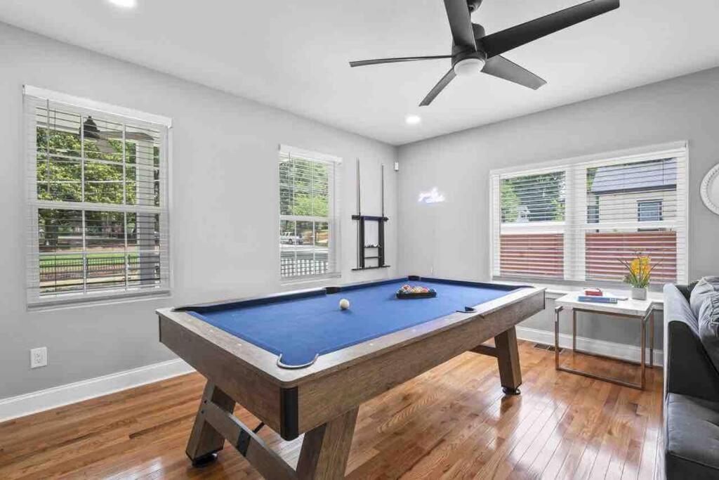 Friendly Cozy Blue House * Atlanta