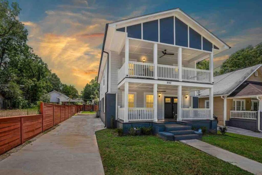 Friendly Cozy Blue House Atlanta