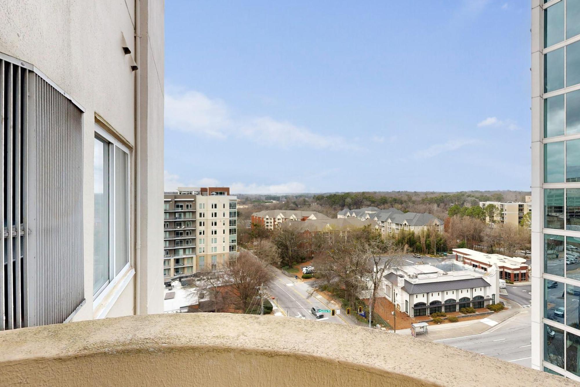 Peachtree Palace Apartment