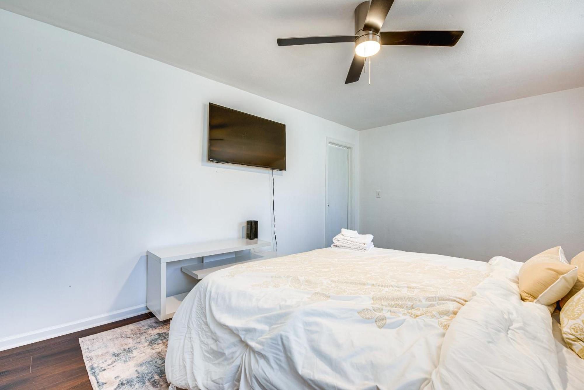 Charming With Yard 7 Mi To Downtown!