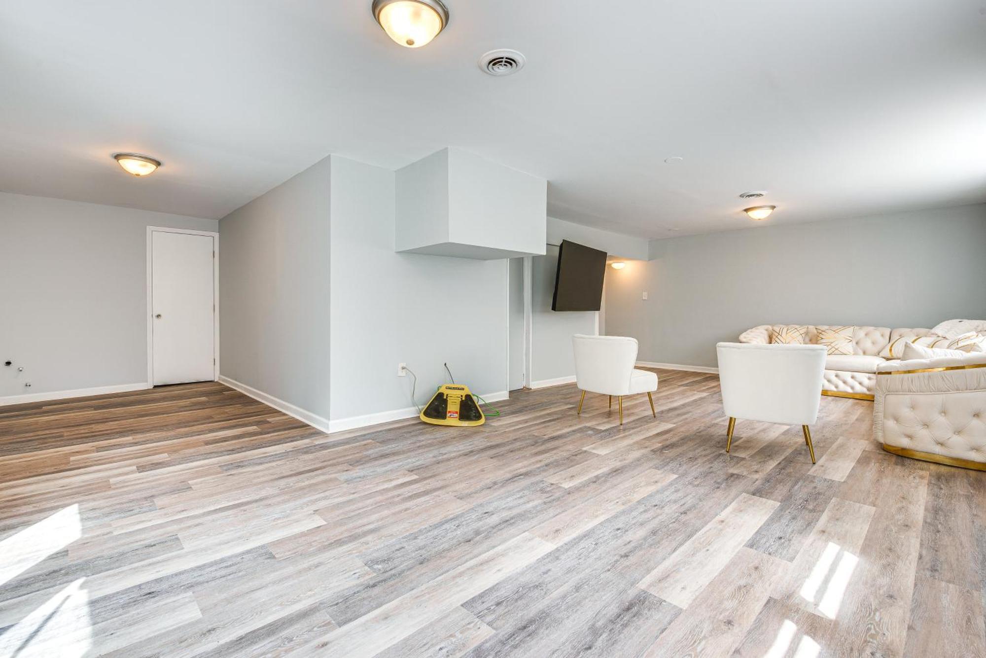Charming With Yard 7 Mi To Downtown! Holiday home