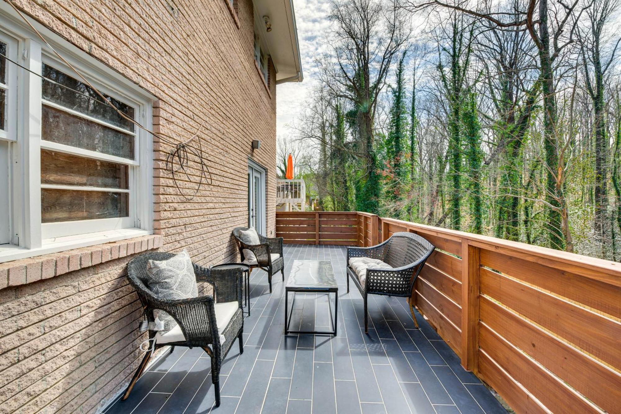 Charming With Yard 7 Mi To Downtown! Holiday home