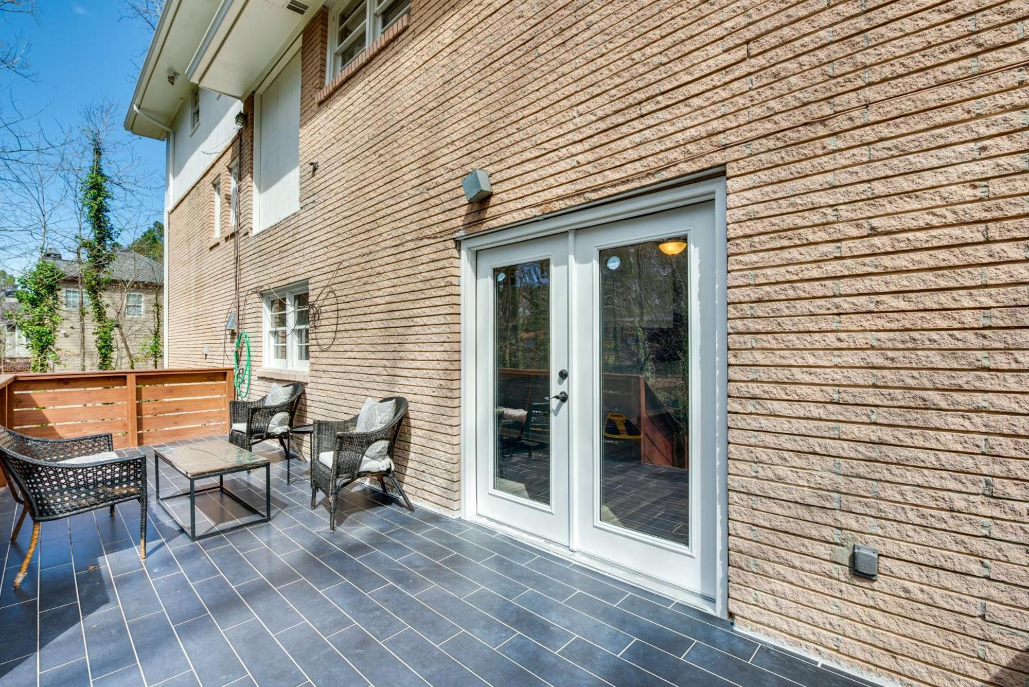 Holiday home Charming With Yard 7 Mi To Downtown! *