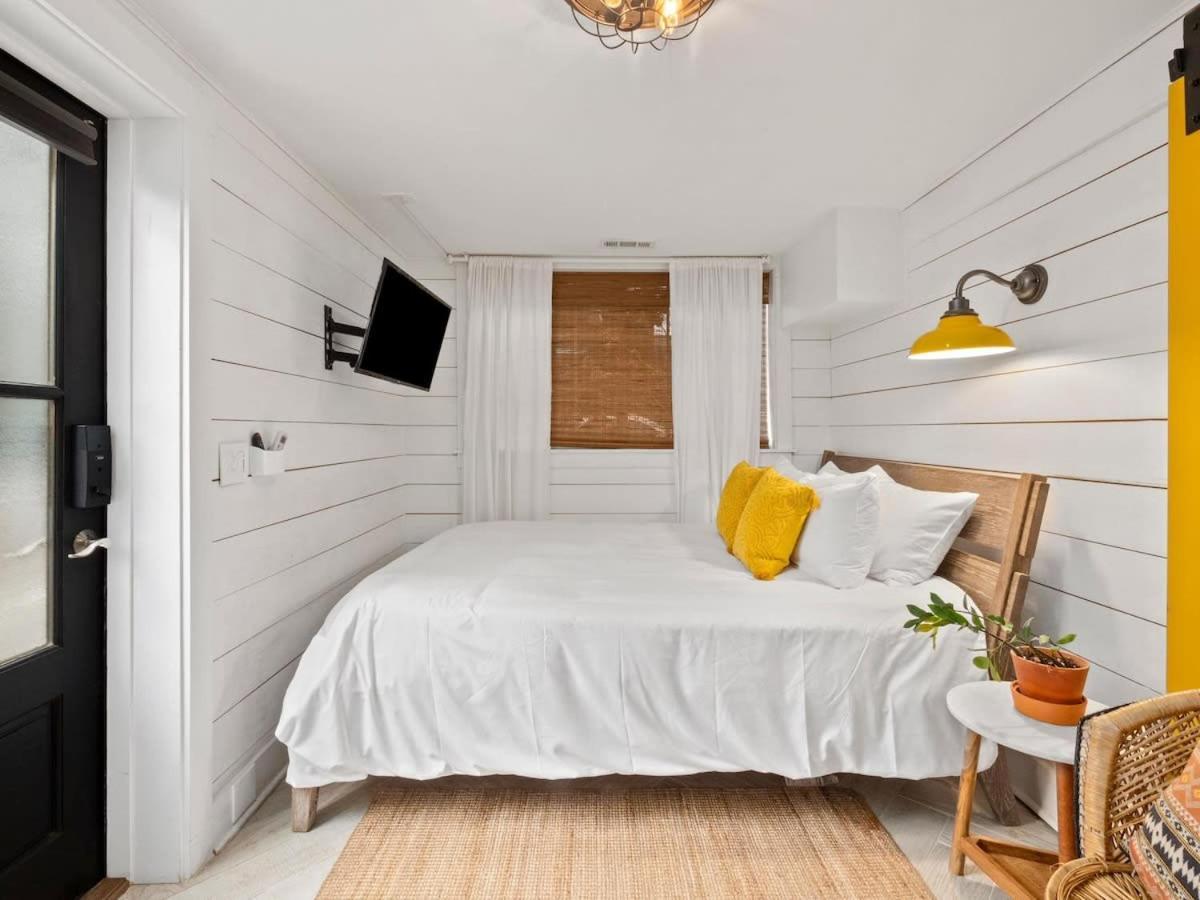 Apartment Grant *