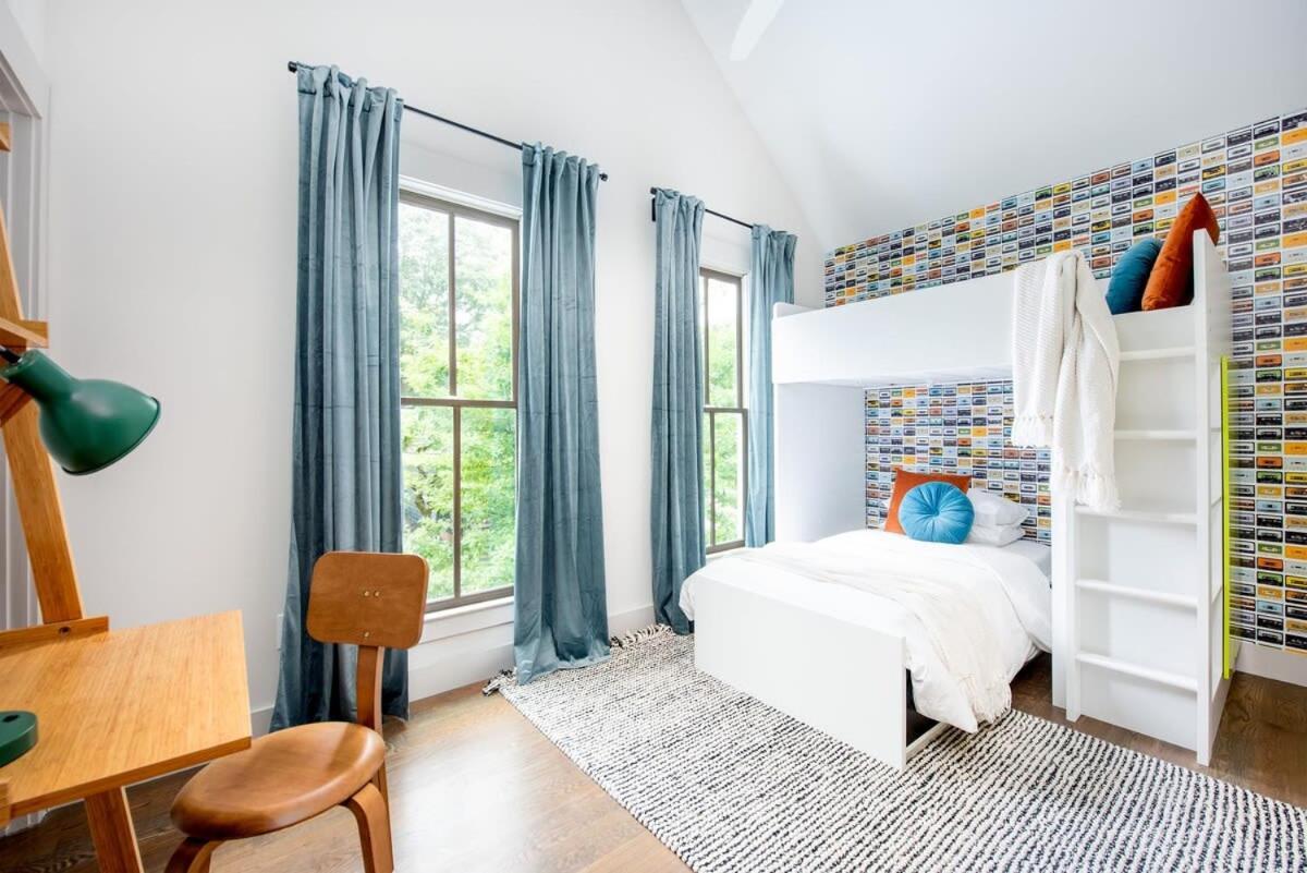 Velvet Vinyl Holiday home Atlanta