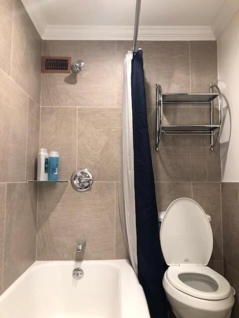 Holiday home Center Downtown! King Bed! Private Balcony! Pt8i *