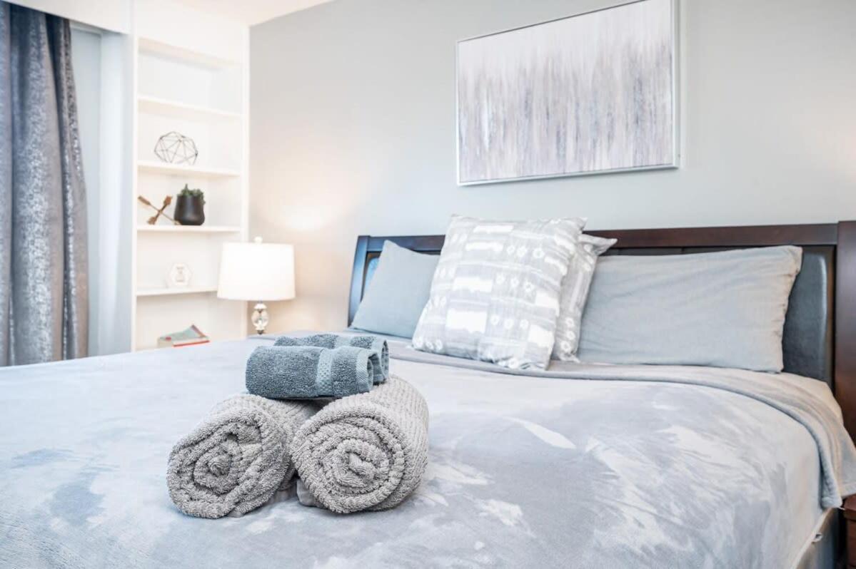 Apartment Downtown! King Bed! Paid Onsite Parking! Lm2102
