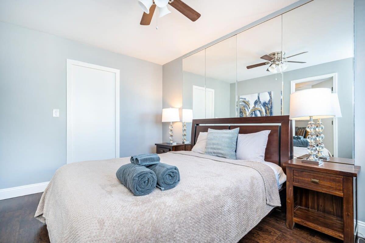 Downtown! King Bed! Paid Onsite Parking! Lm2102