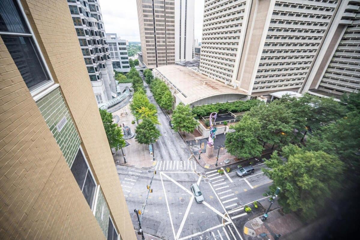 Holiday home Downtown! 24h Concierge! Private Balcony! 11k Atlanta