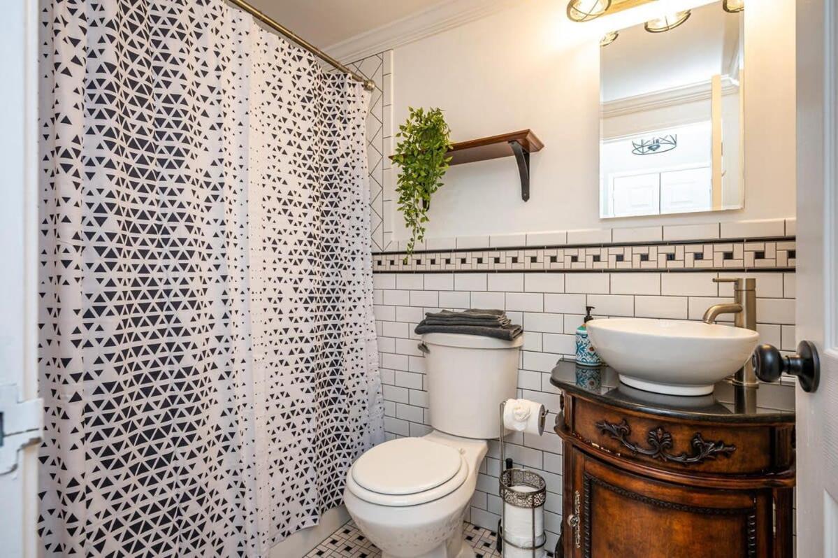 Holiday home Downtown! 24h Concierge! Private Balcony! 11k