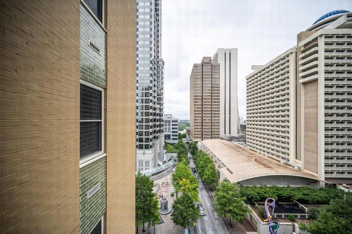 Holiday home Downtown! 24h Concierge! Private Balcony! 11k Atlanta