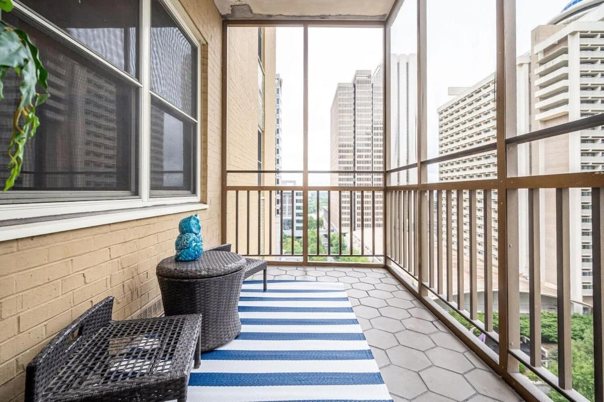 Holiday home Downtown! 24h Concierge! Private Balcony! 11k Atlanta
