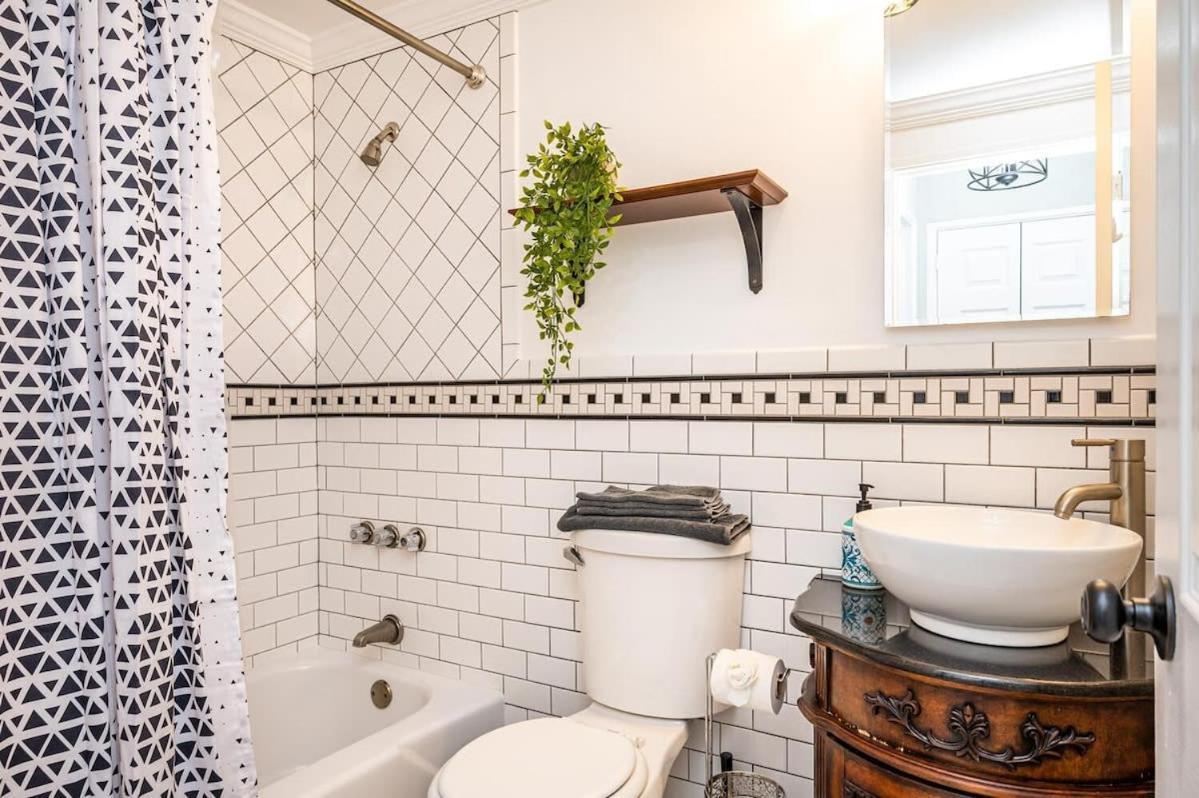 Holiday home Downtown! 24h Concierge! Private Balcony! 11k Atlanta