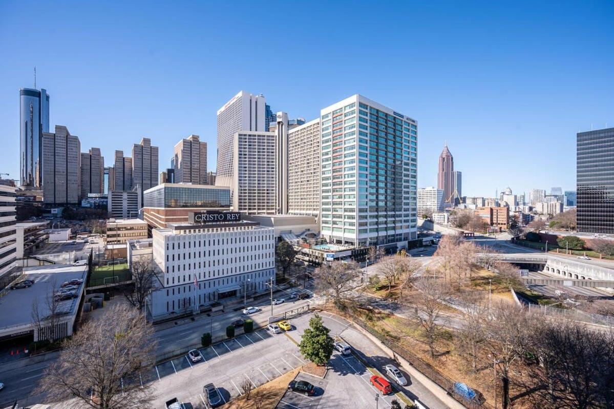 Holiday home Downtown! Stunning City View Onsite Parking Lm1102