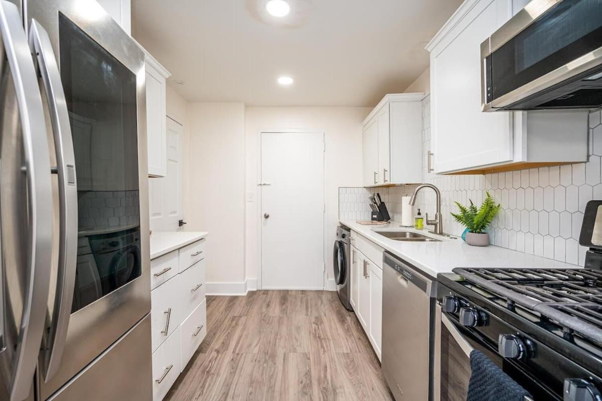 Apartment 2b1b Modern Downtown Atl W 1 Free Parking Lm1007