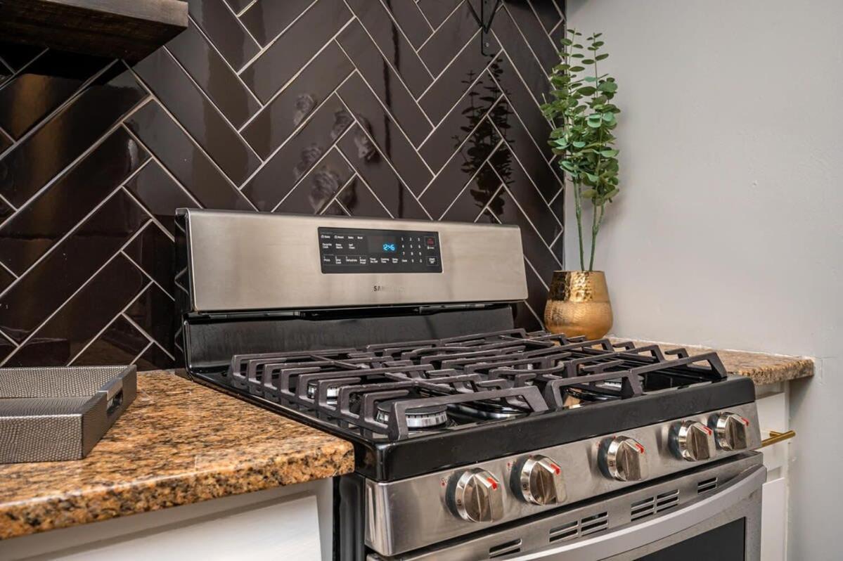 Holiday home Atl Downtown 2br King Bed Free Parking Lm902 *