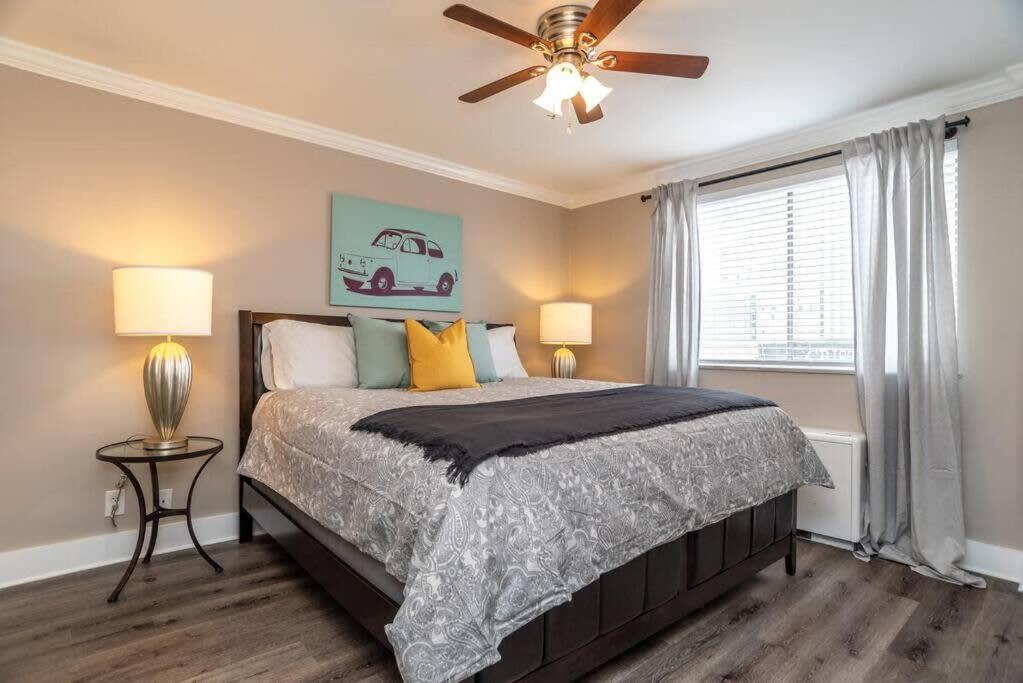 Holiday home Atl Downtown 2br King Bed Free Parking Lm1008 *