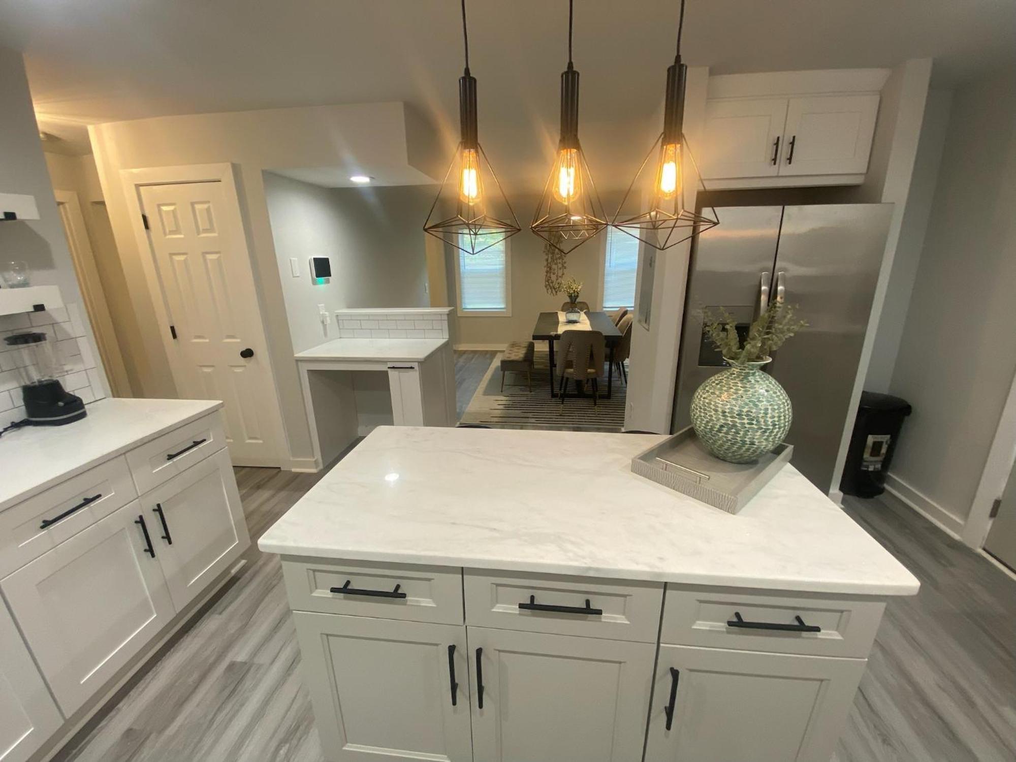East Point - Spacious 5br Retreat!