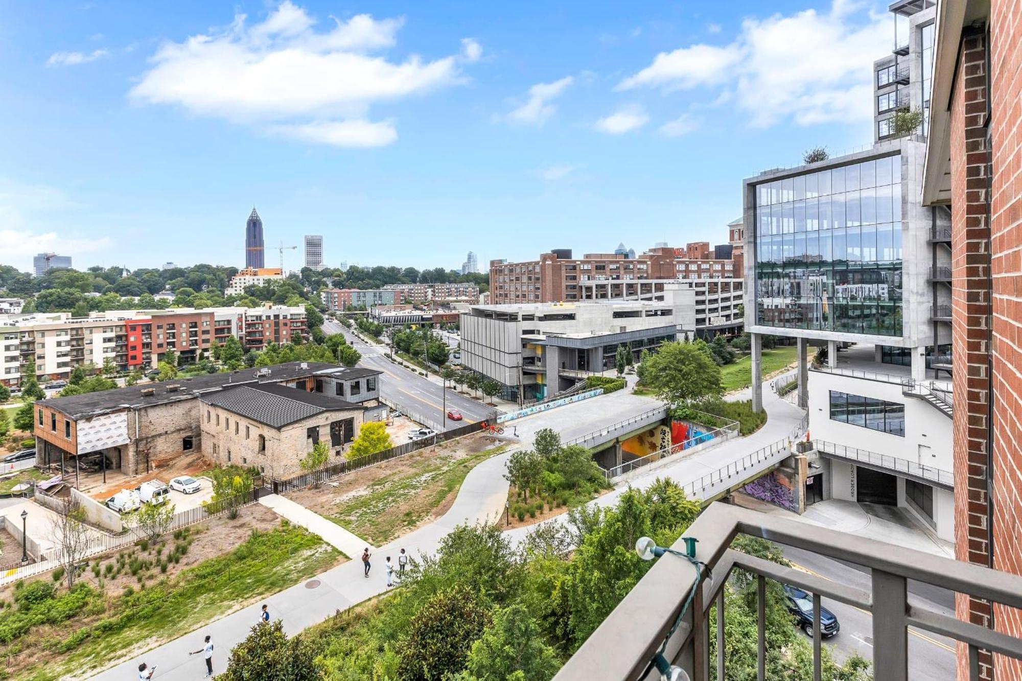 Beltline By Ponce City Market-pool & Gym