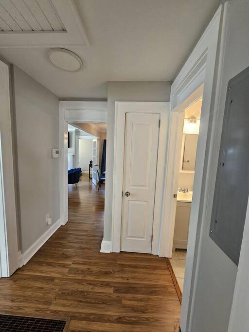 Gorgeous 2br With Private Backyard *